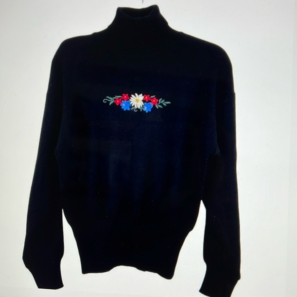 Meister Floral Art Embroidered Wool Ski Turtleneck Sz. M Brand New